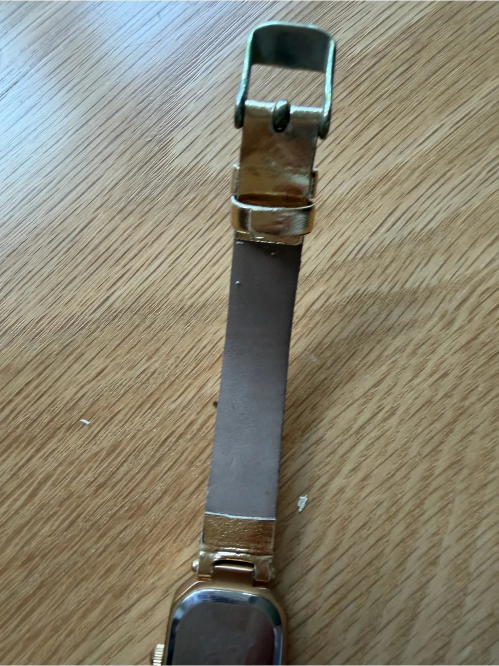 Elizabeth Taylor Wristwatch. Vintage gold tone.